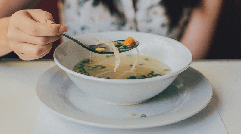 Soup-before-every-meal-for-weight-loss-CircleCare-circle-care