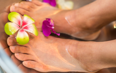 Here’s how you can get a foot detox at home!