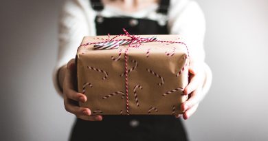 top-5-gift-ideas-impress-employees