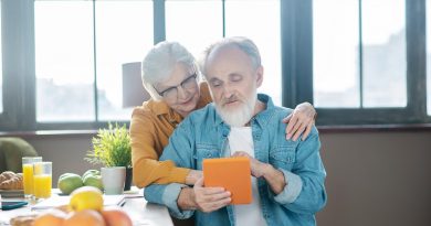 How Health Apps Improve Senior Care Plans